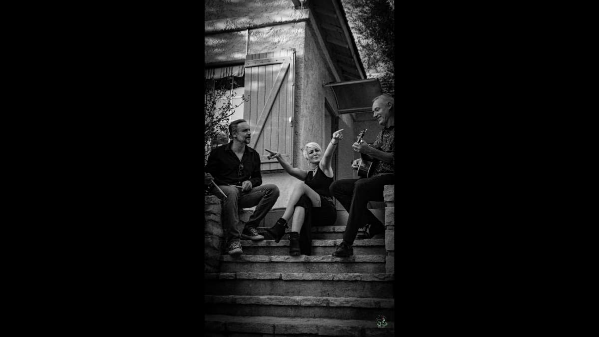 Illustration · Trio acoustique