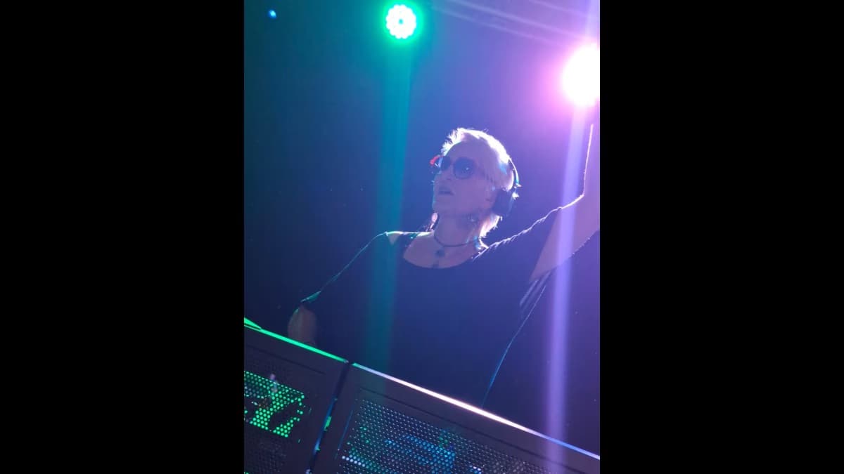 Illustration · DJ-set